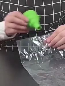 Kantong Cetakan Es Batu Plastik / Plastik Cetakan Es Batu Sekali Pakai 1 Bungkus Isi 10 PCS