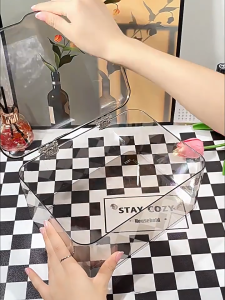 Kotak Penyimpanan Meja Lutsinar Bertutup (Anti Debu)  Transparent Dustproof Organizer Box透明大容量收纳盒