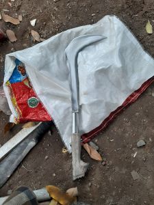 calok babat ranting kayu kebun sawah rumput liar