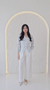 Orecca - Yukie Flower Blouse Atasan Bunga Lengan Panjang Wanita
