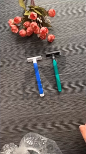 ROZEL Alat Cukur Kumis /Alat Cukur Jenggot 2 Mata Pisau /Pisau Cukur Kumis /Pencukur Kumis Cukuran