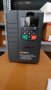 BIẾN TẦN 11KW VÀO 1 PHA 220V RA 3 PHA 380V  KCLY MỚI