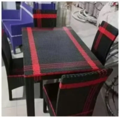 Meja Makan 4 Kursi Set Meja Kaca Bingkai Hitam Motif Kuning Kursi Hitam Motif Kuning