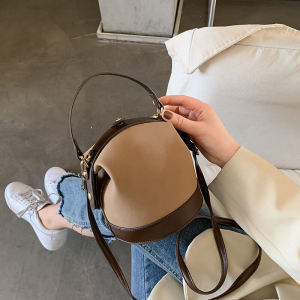 กระเป๋าสะพายข้างทรงถังแฟชั่นสำหรับผู้หญิง กระเป๋าสะพายไหล่เดี่ยวแบบอเนกประสงค์ กระเป๋าถือแบบทันสมัย กระเป๋าสะพายข้าง PU สำหรับวัยรุ่น