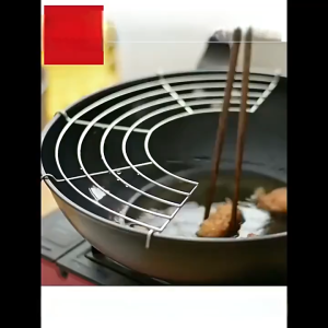 The oil and water quickly drained away. stainless steel frying oil strainer steam rack