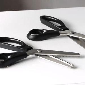 CC Happy Life 7mm กรรไกร ซิกแซกตัดผ้าตัดผ้า ปากหยักไม่เป็นสนิม