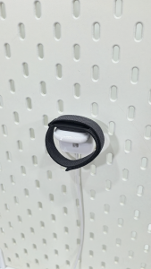 Fitbit Air / Edge | Charging Dock Holder | for IKEA SKÅDIS Pegboard | by 3DPSolver