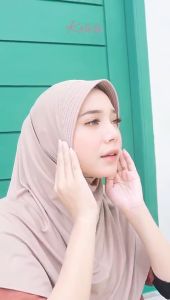 Jilbab Sport Bergo Hamidah Menutup Bagian Depan Kerudung Instan Nazwa Daily By Kalishaofficial