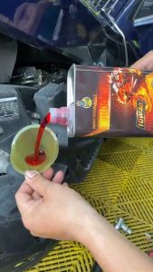 Nhớt Sprayking Moto 10w40 lon 1 lít full tổng hợp dành cho xe máy