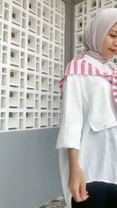 Fashion Wanita Syal Rajut Strip / Syal Bahu Wanita Ala Korea / Scarf Syal