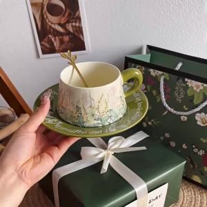 Bộ Cốc và Dĩa Sứ Hoa Lily-of-the-Valley Phong Cách Pháp Cổ Điển
