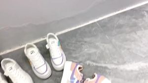 Sepatu Wanita Terbaru: Sneakers & Casual Putih