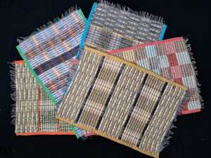 Keset Tenun Sumbu Menyerap Air