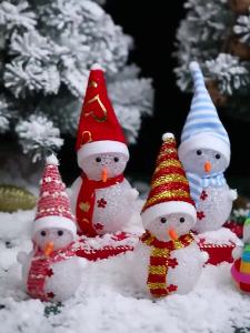 Christmas Decorations LED Snowman Lights Cute Night Lamp Birthdays Childrens Gifts Luminous Snowman Ornaments Random