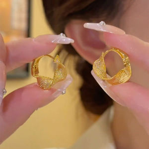 Retro Asymmetrical Metal 18K Gold round Ring Earrings Earrings for Women Niche Style Fancy Cold Wind Silver Pin Earrings