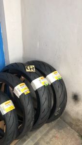 Ban Pirelli Diablo Rosso Sport: Performa Tinggi untuk Motor