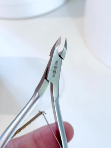 MR.GREEN Cuticle Nippers Stainless Steel Nail Dead Skin Remover Cuticle Cutters Trimmer Manicure Pedicure Clippers Tool