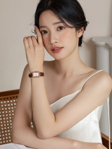 DUFFY GOYA | Vintage Square Leather Quartz Watch
