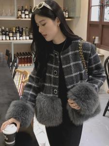 Small Fragrance Style Womens Winter Short Woolen Coat Fox Fur Simulation Fur Coat Plaid Cotton Coat Korean Version Long Sleeve