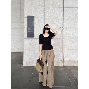 Elegant Sleeveless Linen Suit