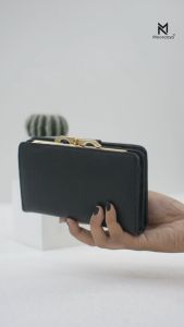 Dompet Moonzaya Behel Lipat Wanita Adhikari