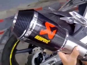 KNALPOT RACING AKRAPOVIC LORENZO CARBON PNP CB 150 BYSON Fu SONIC VIXION MX KING R15 GSX CBR XABRE VERZA MEGAPRO NINJA MONO BAJAJ SCORPION TIGER FULLSYSTEM