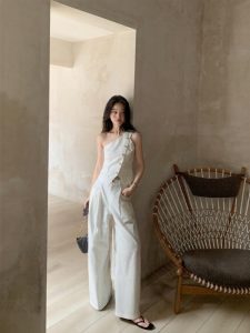 ALOHA LU | Bộ Áo Dây Asymmetric Quần Ống Trực Tiếp Mùa Hè