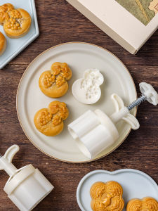 Hand Press Style Guangdong Mooncake Mold 75g Kitchen Baking Tools Traditional Chinese Style ABS Material Home Use Mold