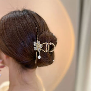 Large Size Flower Tassel Hair Clip Womens Autumn Winter Fashion Hair Accessories Back of Head Shark Clip Hair Grabber