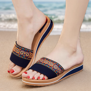 New Womens Flat Sandals Summer Casual Fashion Beach Slippers Princess Style mid Heel Rubber Outsole Mixed Material Uppe