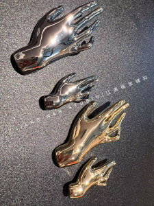 เข็มกลัดทรงมือสองสีพรีเมี่ยม เข็มกลัดตกแต่งสำหรับเสื้อสูทแบบยูนิเซ็กซ์ ผ้าขนสัตว์ ปุ่มตกแต่ง เครื่องประดับแฟชั่น