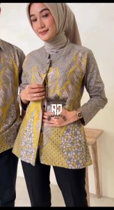 Blouse Batik Wanita Terbaru 2025: Atasan Batik Wanita Kekinian