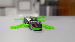 Childrens gecko crawling remote control toy/bionic lizard robot electric toy/gifts