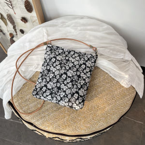 Spring Summer 2025 Floral Embroidery Bucket Bag Womens Crossbody Shoulder Bag Mobile Phone Storage Bag British Style Youth Daily Use