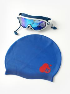 Childrens Summer Silicone Swimming Cap Waterproof Ear Protection Beach Swimming Simple Design for Boys And Girls Medium to Large Sizes