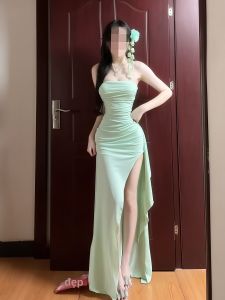 QIANMANZI | Đầm Bodycon Dây Quai Hở Vai Cắt Xẻ
