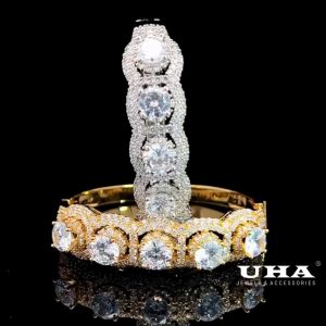 V339 - Vòng tay nữ UHA lắc tay bền màu thiết kế cao cấp sáng lấp lánh