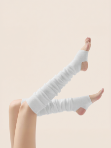 Umay(佑美) | Wool Knee-High Socks for Pilates and Yoga