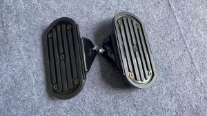 Cặp Gác Chân Sau Suzuki Gz150a