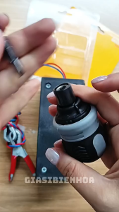 Bộ Tua Vít Trợ Lực 12 Đầu Thân Thép Siêu Cứng Có Nam Châm