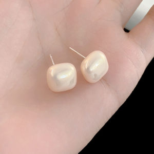 ต่างหูไข่มุกสี่เหลี่ยมสไตล์เกาหลี ต่างหูสุดหรูหราแบบเรียบง่าย ดีไซน์เรียบง่าย ทันสมัย อเนกประสงค์ ต่างหูสุดหรูหรา