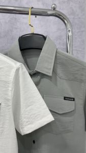 Áo sơ mi nam nữ tay ngắn chất vải đũi  cao cấp phối chữ túi mẫu-ATC77 SHOP