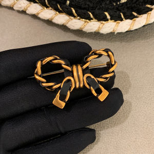 CAFFTI | Elegant Design Luxury Niche Exquisite Fashionable Brooch