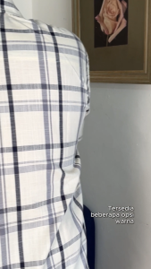 POLICE Kemeja Kotak Cotton Slub Abu Regular Fit Pria