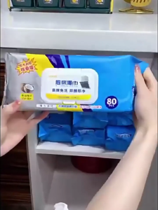 ทิชชู่เปียกห้องครัว กระดาษเปียกทำความสะอาดครัว มีน้ำยาในตัว กลิ่นเลมอน ผ้าหนาแผ่นใหญ่ 80 แผ่น/แพ็ค ขจัดคราบมัน เช็คเครื่องต่างๆในครัว