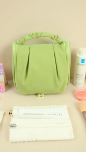 Pastel Aesthetic and Cute  Fancy Pencil Case l Travel Case l Kotak pensil besar l Travel Pouch l Make Up Pouch l Kotak Make up dan Skincare l Tempat Jalan l Storage besar l Penyimpanan banyak l Kotak Penyimpanan l Kotak pensil make up besar l Muat banyak