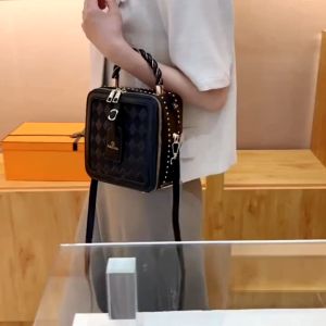 TAS SELEMPANG WANITA IMPORT / TAS BAHU WANITA IMPORT / TAS SELEMPANG DAN BAHU WANITA IMPORT / TAS BAHU WANITA FASHION / TAS FASHION WANITA IMPORT