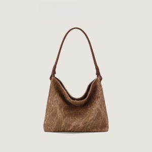 Elegant Womens Large Capacity Tote Bag Original Design Fashionable Commuting Shoulder Handbag Magnetic Buckle Closure Daily Use