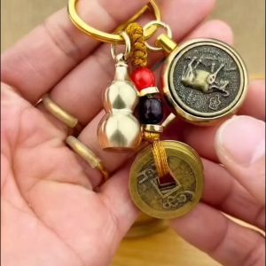 Móc khóa đồng thau phong thủy 4 món móc treo dây 5 đồng xu hồ lô rỗng bát xoay 12 con giáp và 8 vị thần bản mệnh