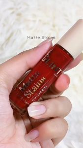 Glints Matte Stain Lip Tint: A Long-lasting & Lightweight Lip Tint
